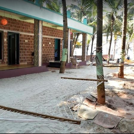 Sagarika Beach Resort Mālvan Екстериор снимка